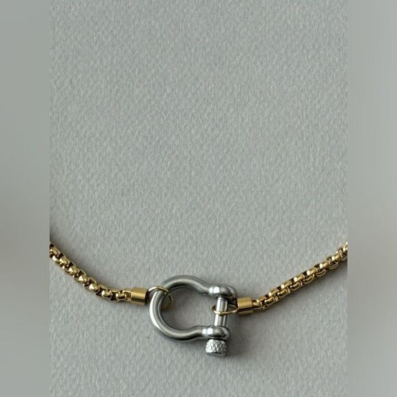 buckle necklace A787 - Picture 3 of 3